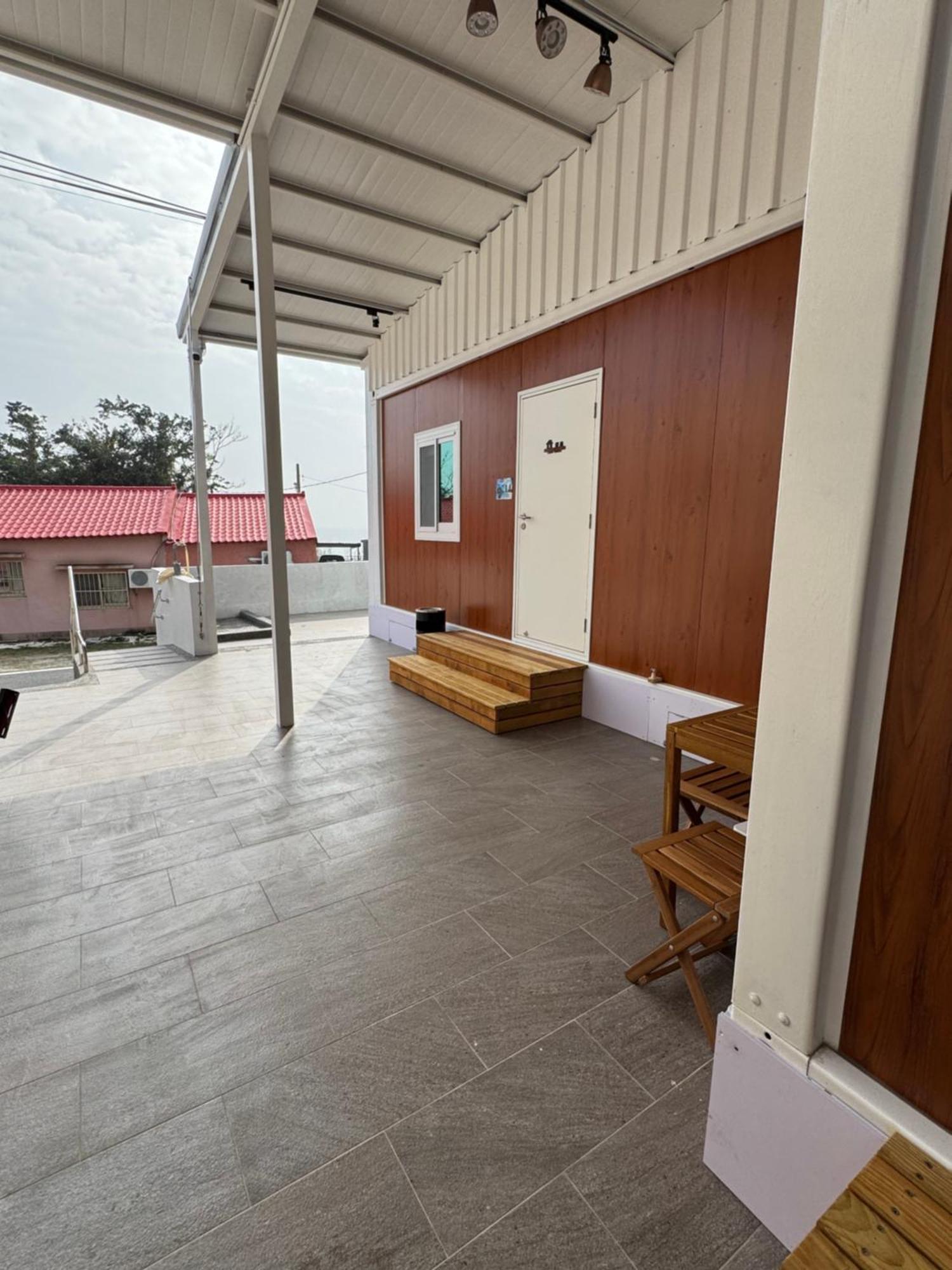 Sea Travel Apartment Xiaoliuqiu Bagian luar foto